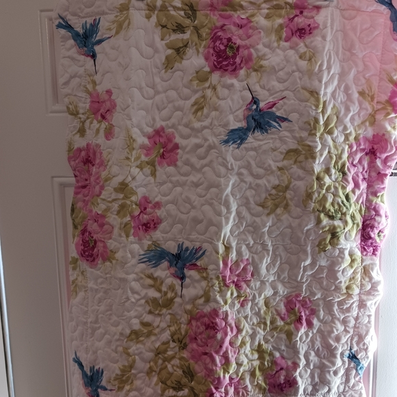 💐China Fortune Floral Quilted Pillowcase. New!,Size 20"×26",A Fantastic.🏕🏖🏝 - Picture 1 of 7